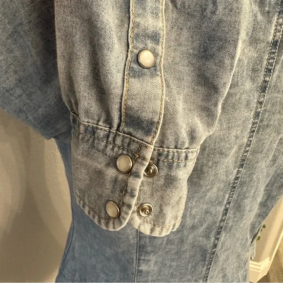 Daniel Rainn Small Denim button down collared shirt - Picture 5 of 7